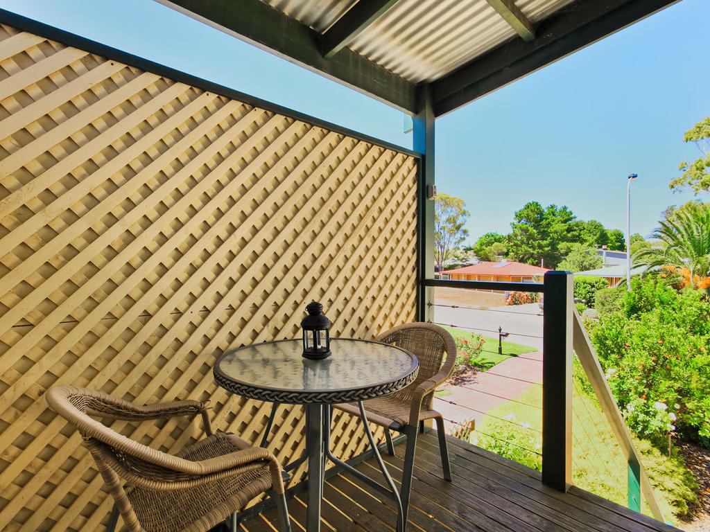 Wine And Roses Bed And Breakfast Adelaide Room photo