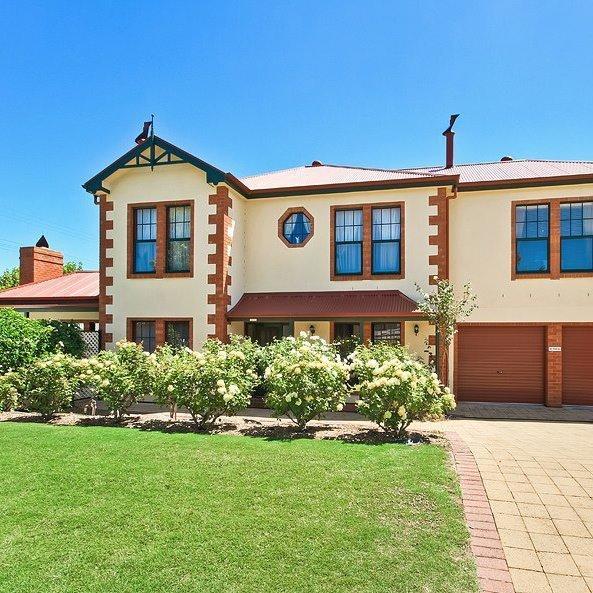 Wine And Roses Bed And Breakfast Adelaide Exterior photo