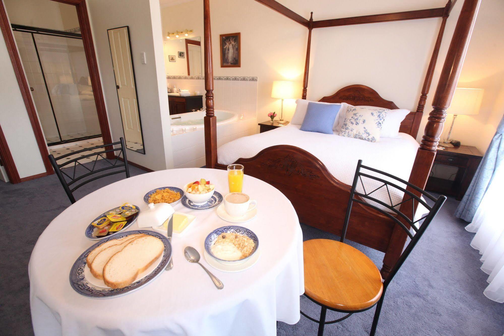 Wine And Roses Bed And Breakfast Adelaide Exterior photo
